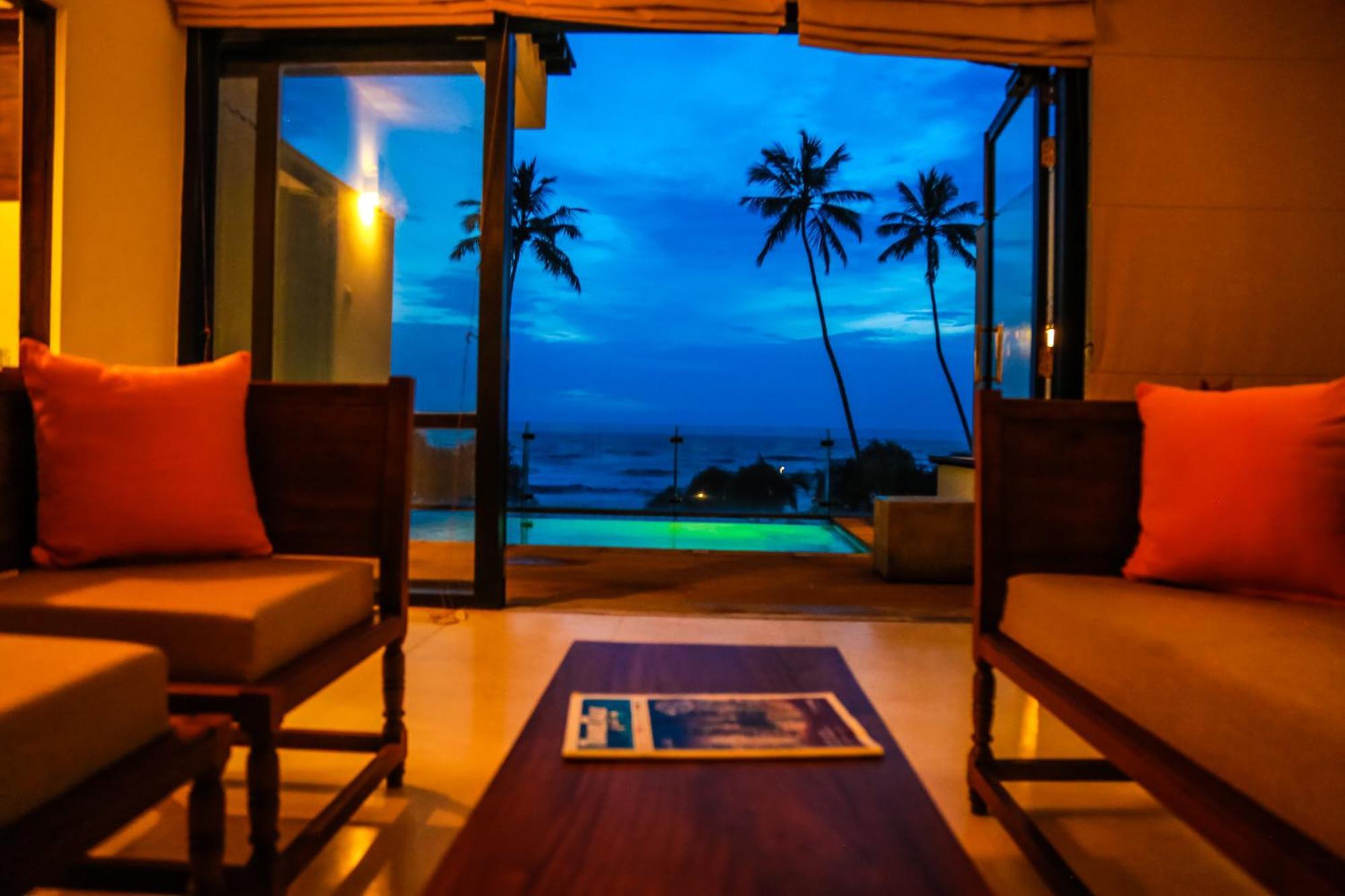 Grand Beach Wadduwa Exterior photo